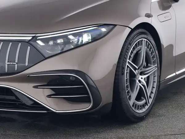 MERCEDES-BENZ EQS 53 4M+ AMG (3/9)