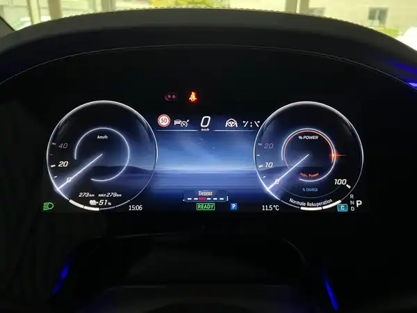 MERCEDES-BENZ EQS 53 4M+ AMG (23/30)