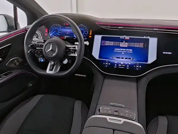 MERCEDES-BENZ EQS 53 4M+ AMG (6/9)