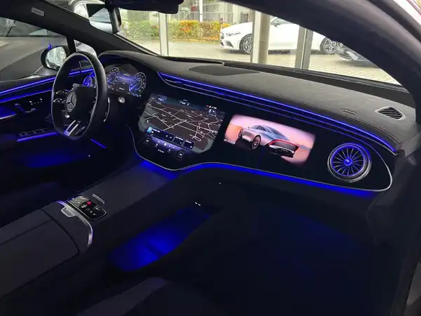 MERCEDES-BENZ EQS 53 4M+ AMG (10/30)