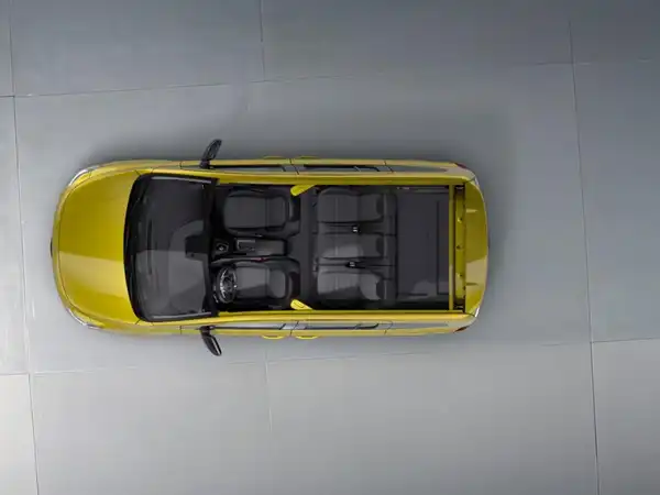MERCEDES-BENZ EQT 200 (11/11)