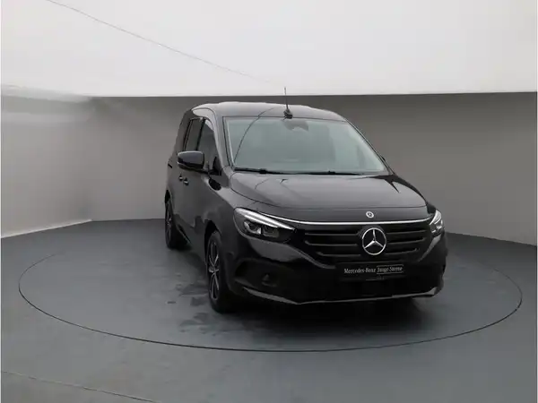 MERCEDES-BENZ EQT 200 (10/25)