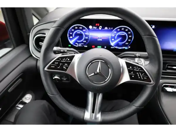 MERCEDES-BENZ EQV 300 L (12/25)