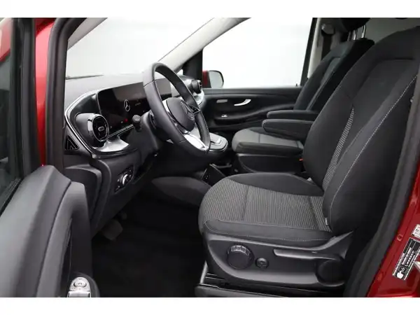 MERCEDES-BENZ EQV 300 L (16/25)