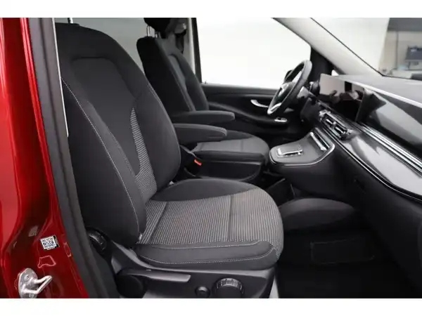 MERCEDES-BENZ EQV 300 L (19/25)