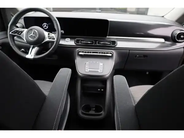 MERCEDES-BENZ EQV 300 L (21/25)