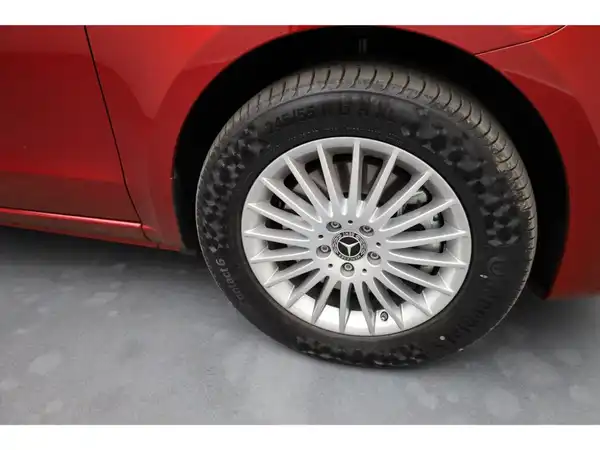 MERCEDES-BENZ EQV 300 L (24/25)