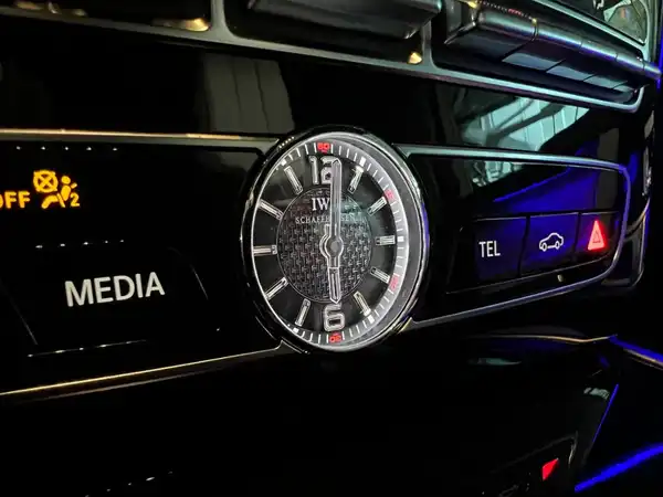 MERCEDES-BENZ AMG G 63 (23/29)