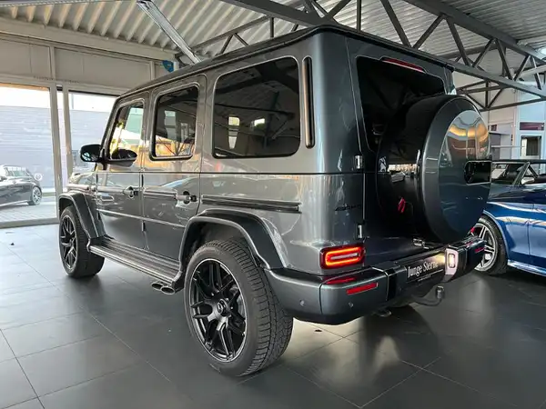 MERCEDES-BENZ AMG G 63 (8/29)
