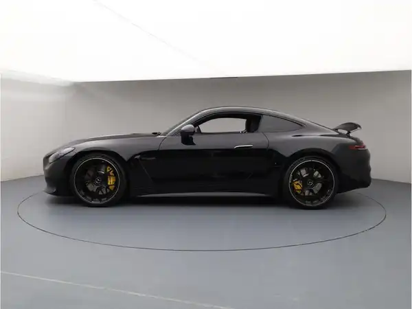 MERCEDES-BENZ AMG GT 63 4MATIC+ (3/23)