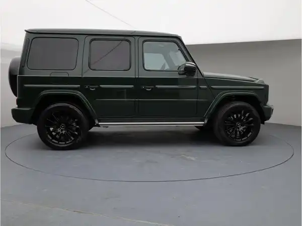 MERCEDES-BENZ G 400 d (6/26)