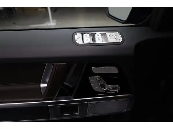 MERCEDES-BENZ G 400 d (9/26)