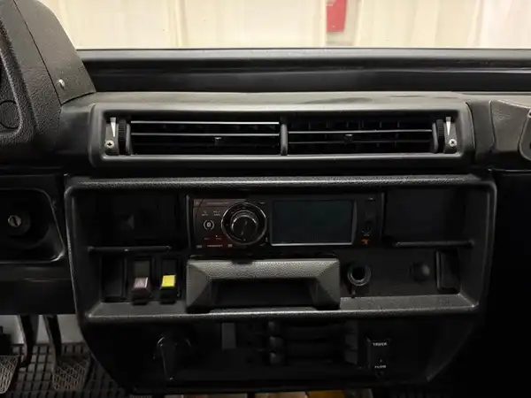 MERCEDES-BENZ G 250GD Wolf (7/27)