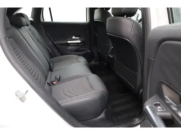 MERCEDES-BENZ GLA 220 4M (12/23)
