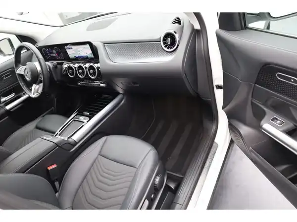 MERCEDES-BENZ GLA 220 4M (13/23)