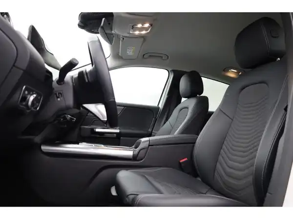 MERCEDES-BENZ GLA 220 4M (21/23)