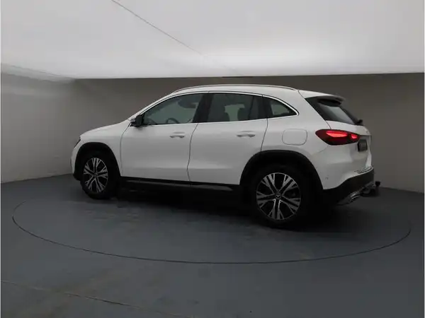 MERCEDES-BENZ GLA 220 4M (4/23)