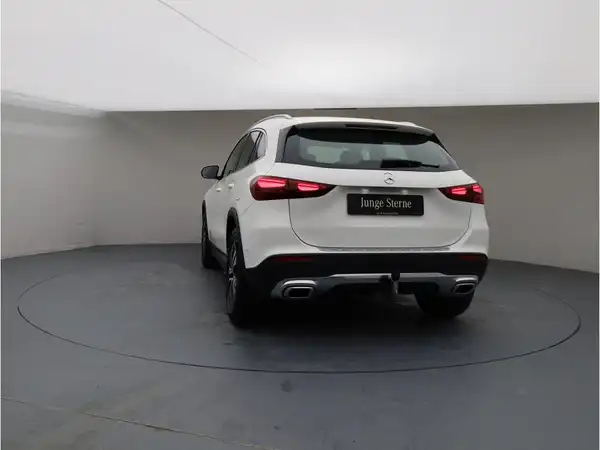 MERCEDES-BENZ GLA 220 4M (5/23)