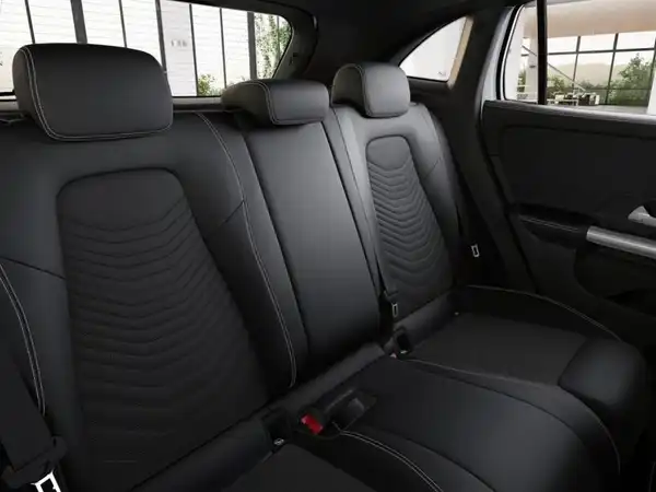 MERCEDES-BENZ GLA 200 (10/11)