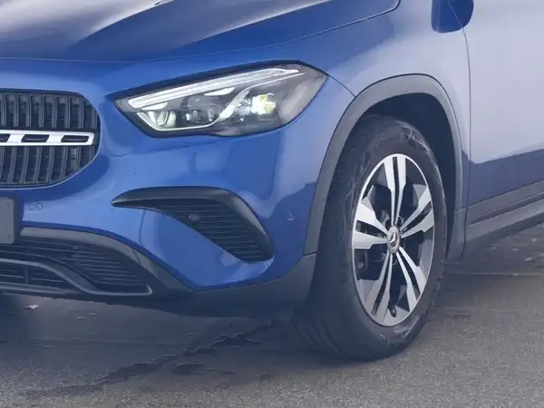 MERCEDES-BENZ GLA 220 4M (4/10)
