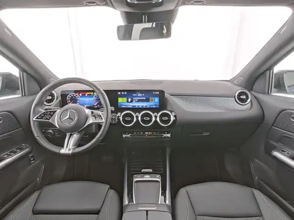 MERCEDES-BENZ GLA 220 4M (7/10)