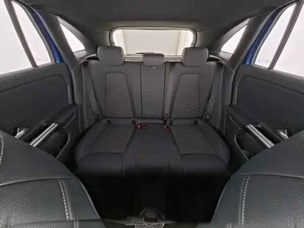 MERCEDES-BENZ GLA 220 4M (8/10)