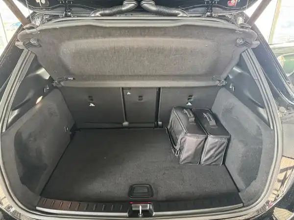 MERCEDES-BENZ GLA 250 e (12/18)