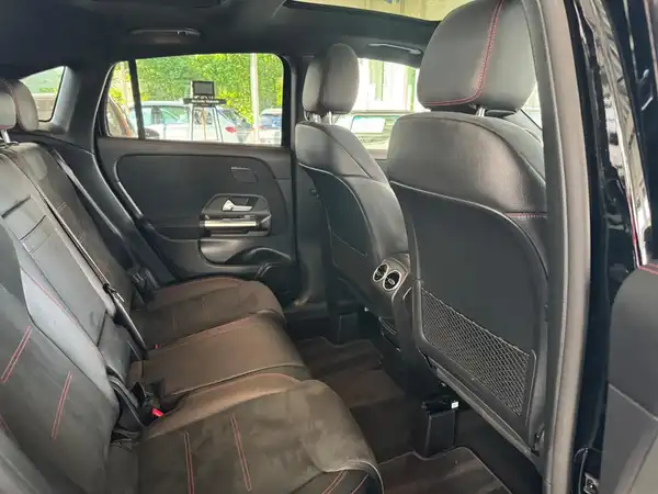 MERCEDES-BENZ GLA 250 e (13/18)