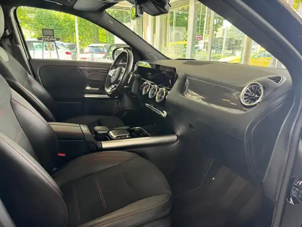 MERCEDES-BENZ GLA 250 e (14/18)