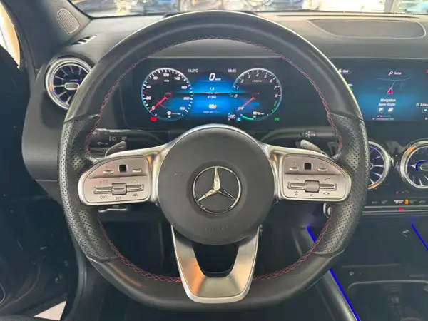 MERCEDES-BENZ GLA 250 e (16/18)