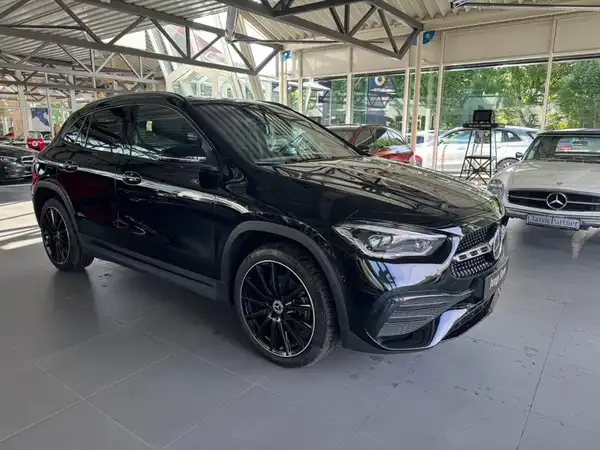 MERCEDES-BENZ GLA 250 e (5/18)