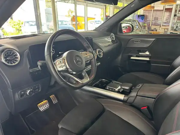 MERCEDES-BENZ GLA 250 e (8/18)