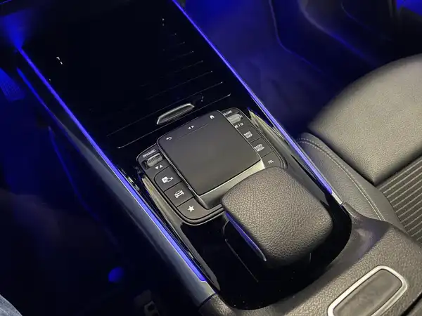 MERCEDES-BENZ GLA 220 d 4MATIC (21/27)