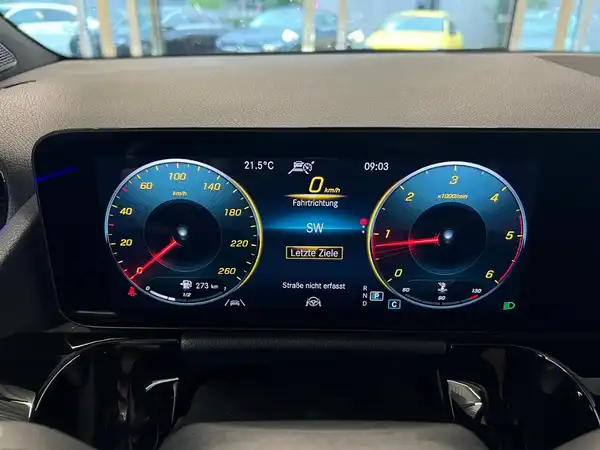 MERCEDES-BENZ GLA 220 d 4MATIC (24/27)