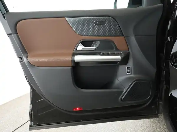 MERCEDES-BENZ GLA 200 d (11/11)