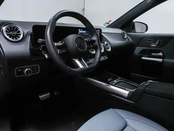 MERCEDES-BENZ GLA 250 e (5/10)