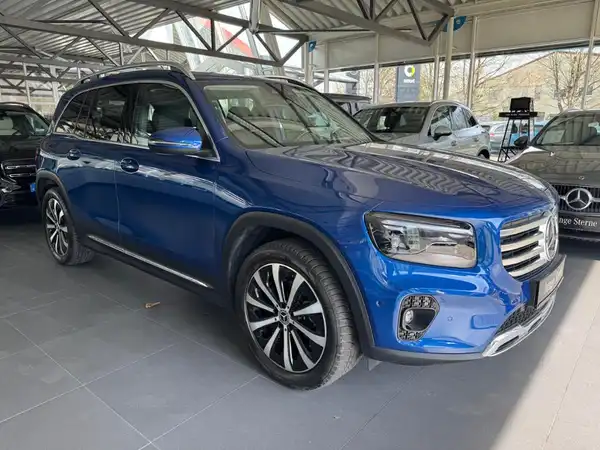MERCEDES-BENZ GLB 180 d (5/30)