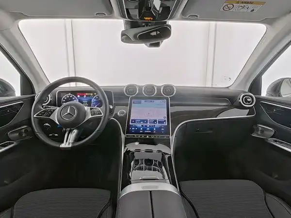MERCEDES-BENZ GLC 200 4M (8/10)