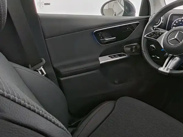 MERCEDES-BENZ GLC 200 4M (9/10)