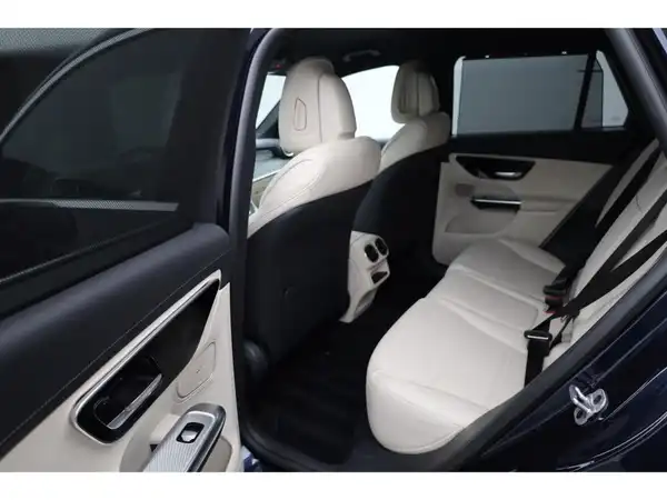 MERCEDES-BENZ GLC 300 d 4M (12/28)