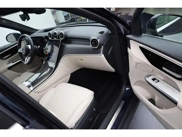 MERCEDES-BENZ GLC 300 d 4M (13/28)