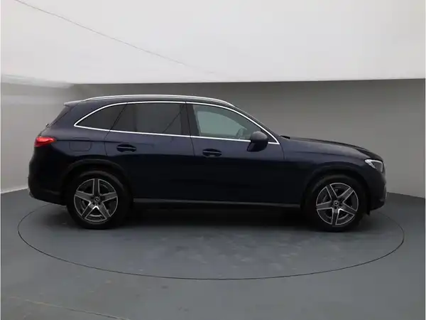 MERCEDES-BENZ GLC 300 d 4M (7/28)