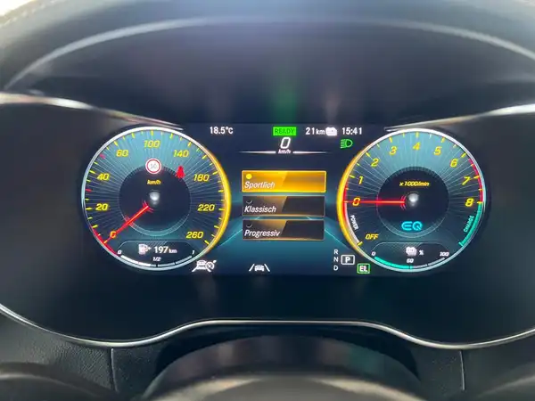 MERCEDES-BENZ GLC 300 e 4M (18/24)
