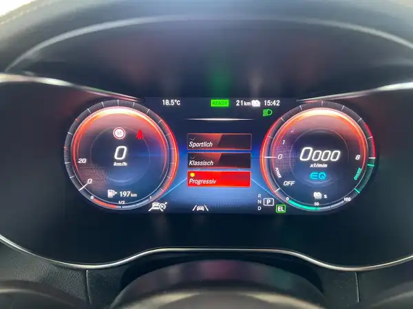 MERCEDES-BENZ GLC 300 e 4M (19/24)