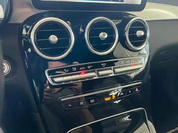 MERCEDES-BENZ GLC 300 e 4M (22/24)