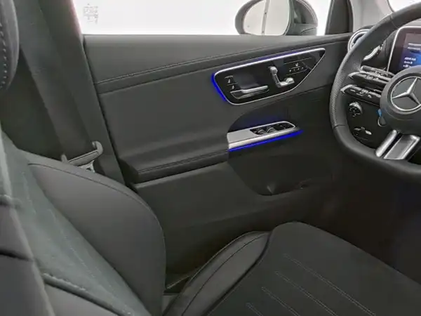 MERCEDES-BENZ GLC 200 4M (10/10)