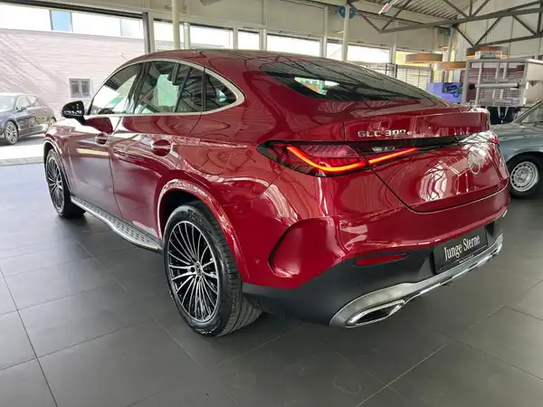 MERCEDES-BENZ GLC 300 e 4M Coup (8/26)
