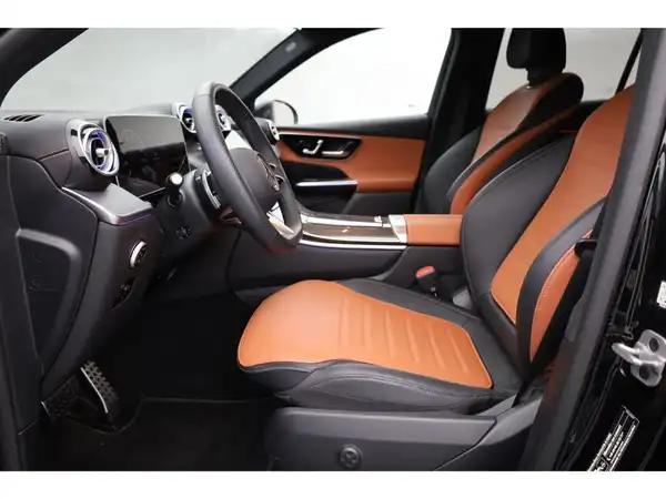 MERCEDES-BENZ GLC 300 e 4M (22/30)