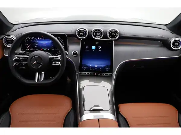 MERCEDES-BENZ GLC 300 e 4M (29/30)