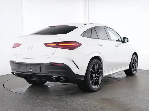 MERCEDES-BENZ GLE 300 d Cp (2/9)